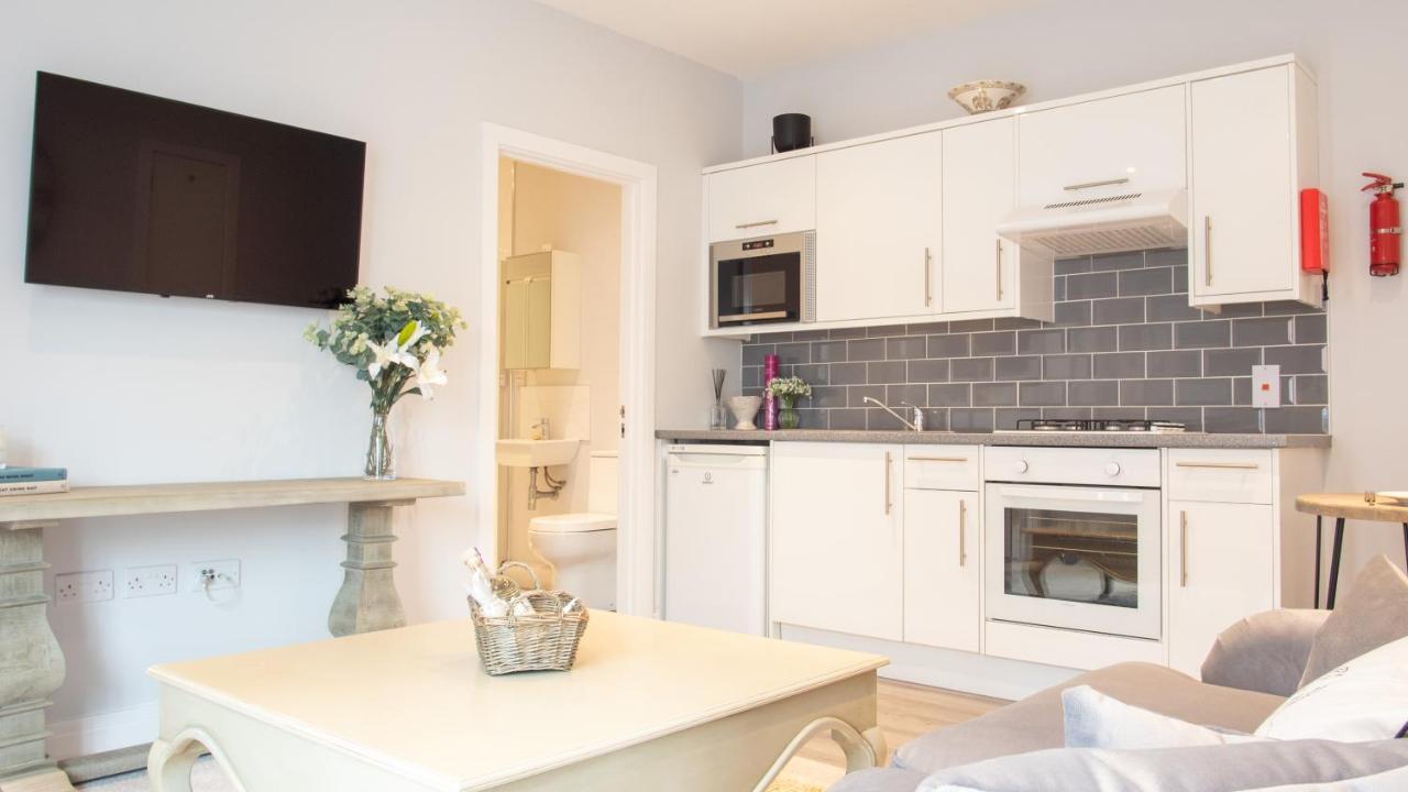 Appartement Modern With Free Parking And Wifi