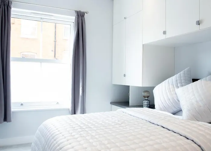 Modern Apartment With Free Parking And Wifi