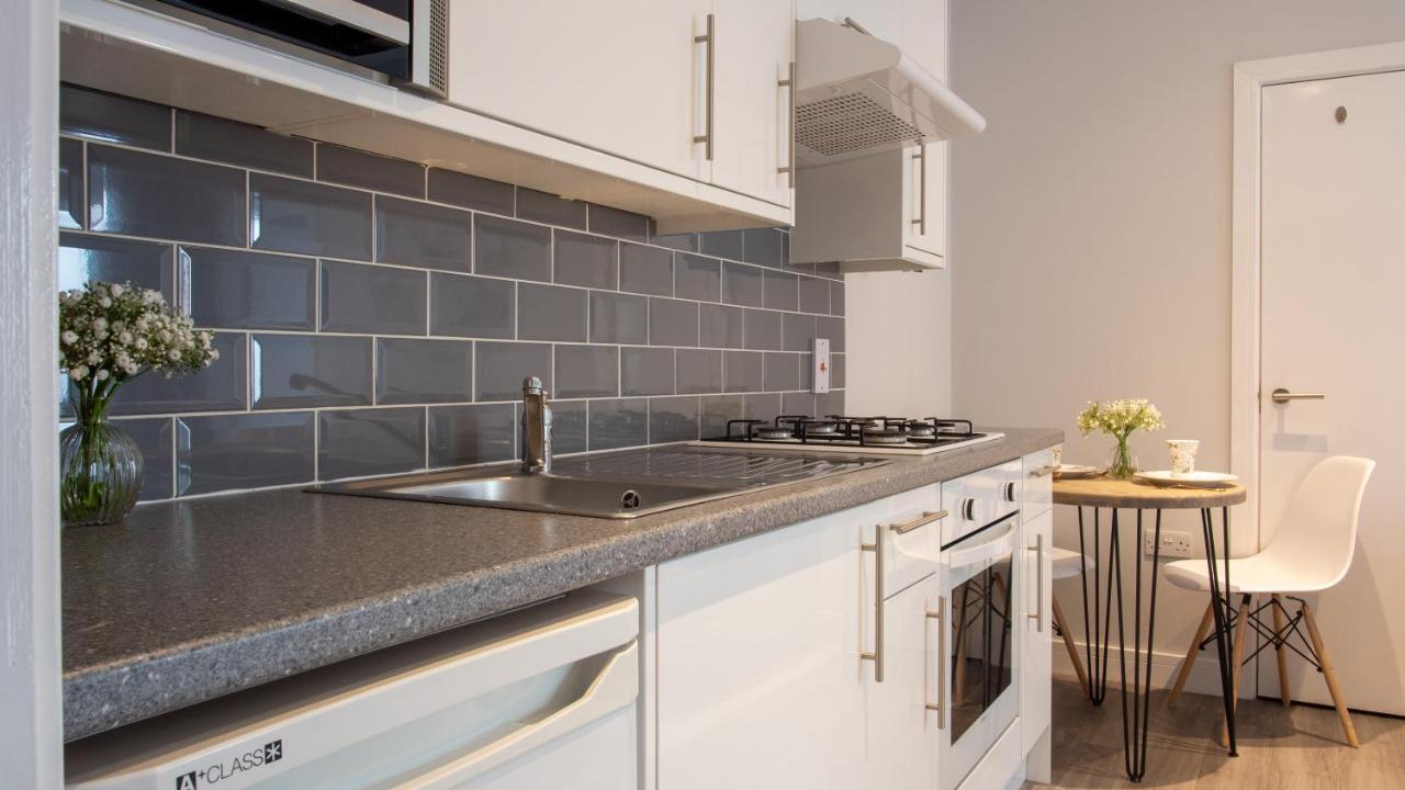 Modern With Free Parking And Wifi Stratford-upon-Avon